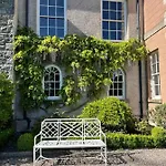 Belmount Hall Hotel *
