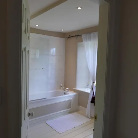 Hotel Belmount Hall *