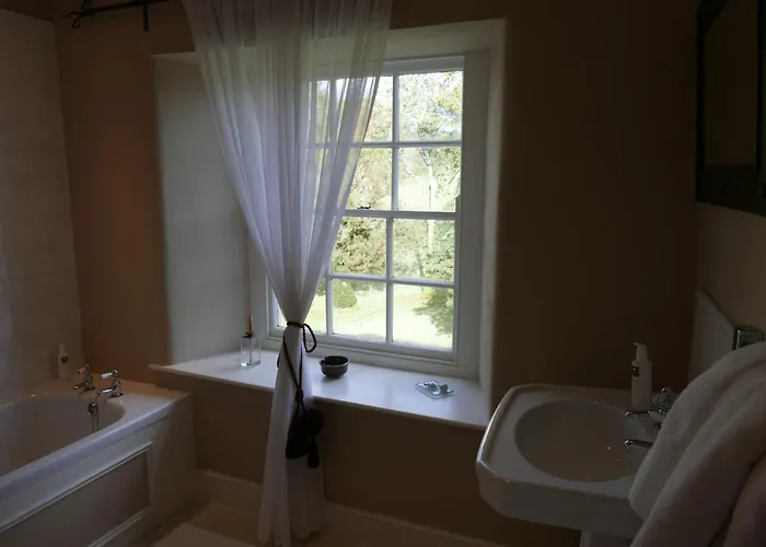 Hotel Belmount Hall *